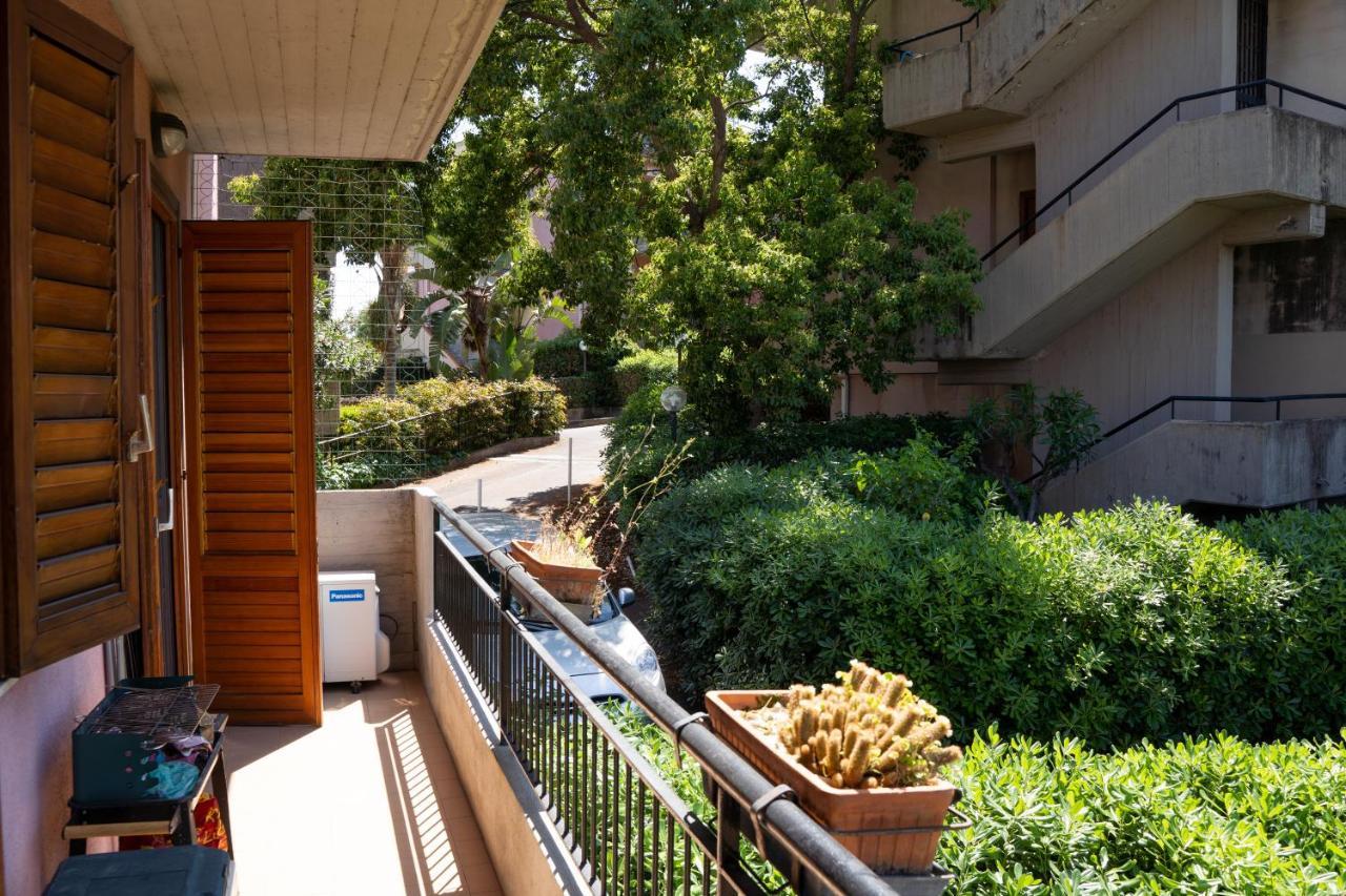 Elegant Apartment In Residence With Pool Acireale Exterior foto